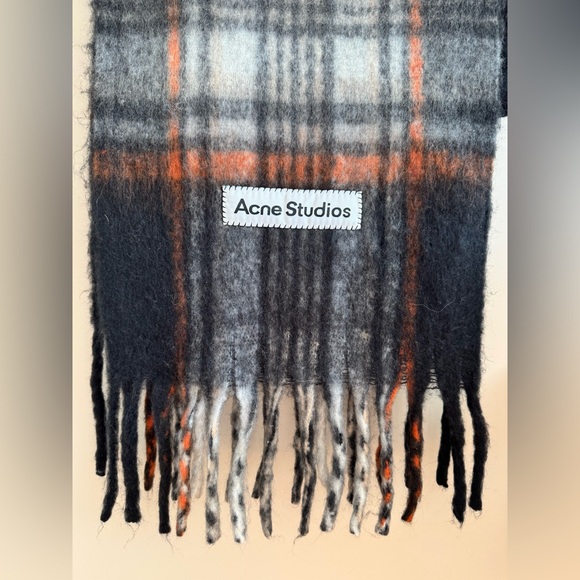 Acne Studios Fringe Scarf - Picture 4 of 13